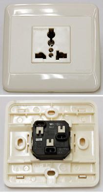 Receptacle UniWF6NRU4 FOR 220V AND 20Amps